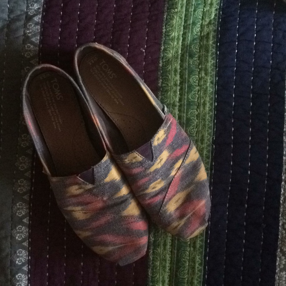 Toms
